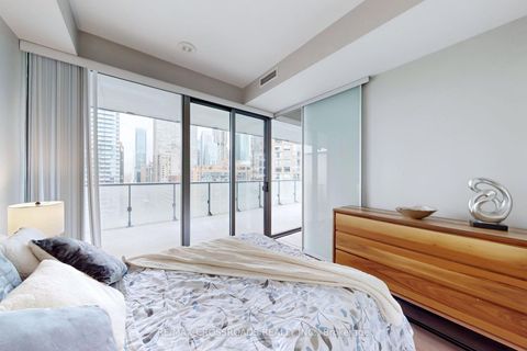 Photo 19 at 1910 - 57 St  Joseph Street, Bay Street Corridor, Toronto