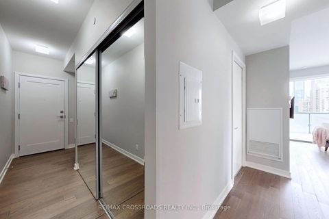 Photo 27 at 1910 - 57 St  Joseph Street, Bay Street Corridor, Toronto