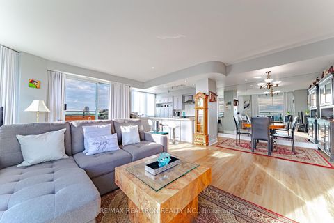 Photo 6 at LRG 7 - 7 Lorraine Drive, Willowdale West, Toronto