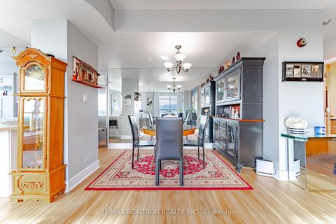 Photo 7 at LRG 7 - 7 Lorraine Drive, Willowdale West, Toronto