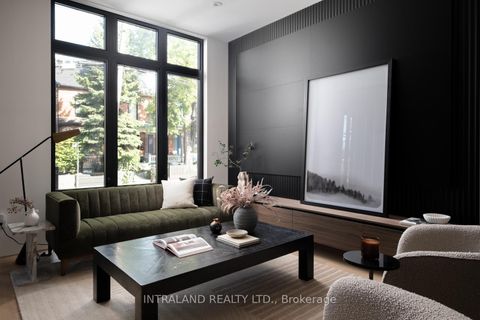 Photo 4 at 741 Richmond Street W, Niagara, Toronto