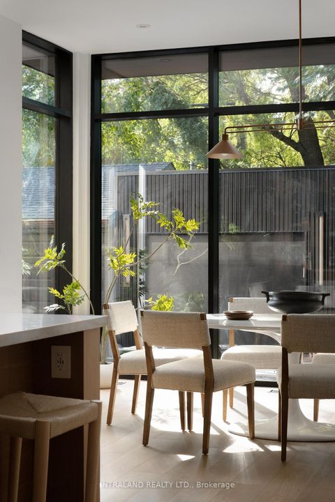 Photo 12 at 741 Richmond Street W, Niagara, Toronto