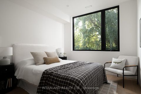 Photo 37 at 741 Richmond Street W, Niagara, Toronto