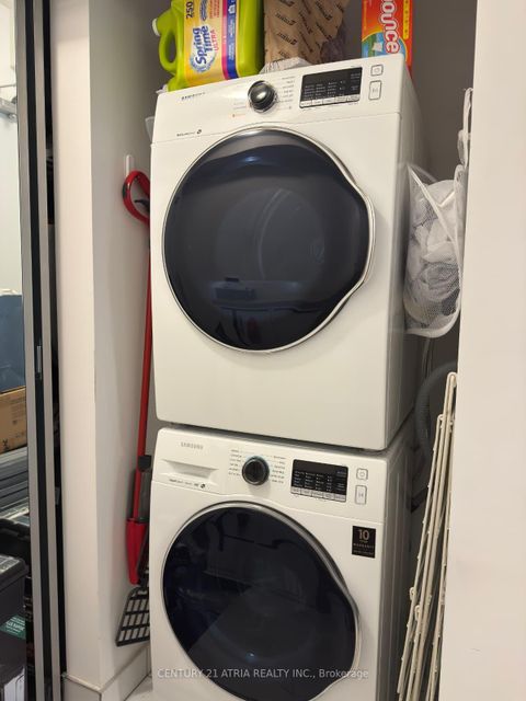 Photo 14 at 1708 - 99 Broadway Avenue, Mount Pleasant West, Toronto