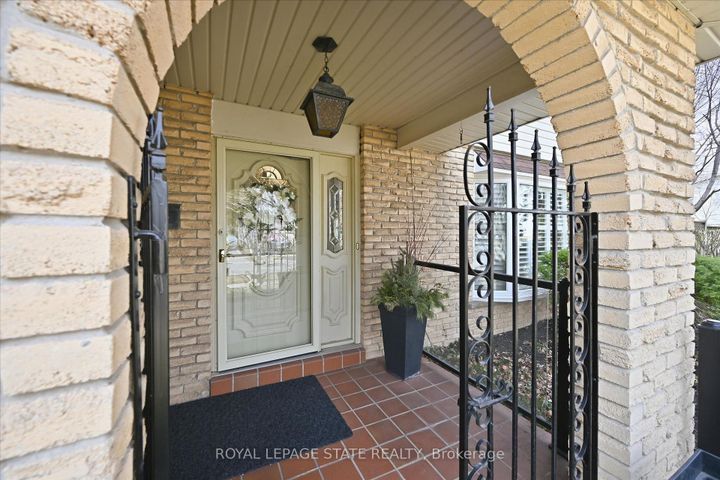 Photo 1 at 2192 Ireland Drive, Mountainside, Burlington