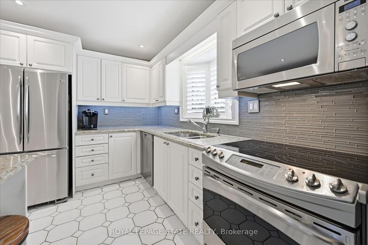 Photo 8 at 2192 Ireland Drive, Mountainside, Burlington