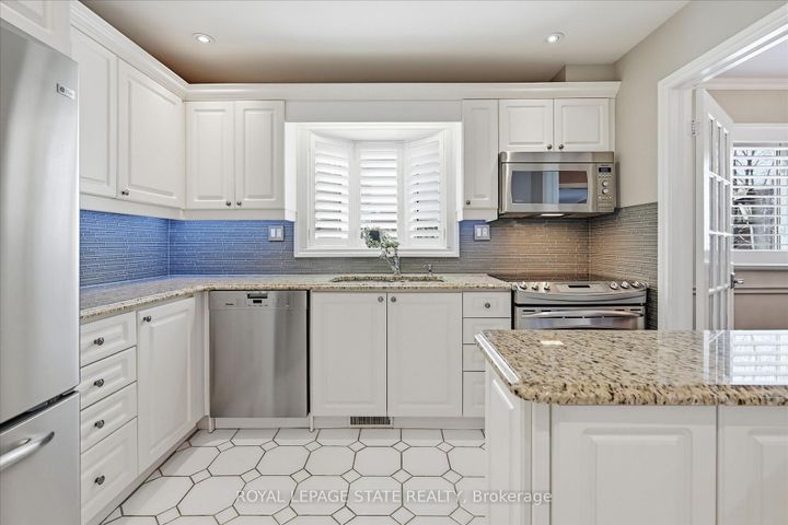 Photo 11 at 2192 Ireland Drive, Mountainside, Burlington