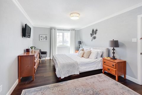 Photo 13 at 885 Dales Avenue, College Manor, Newmarket