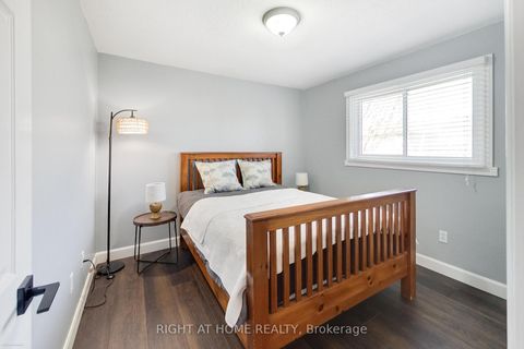 Photo 15 at 885 Dales Avenue, College Manor, Newmarket