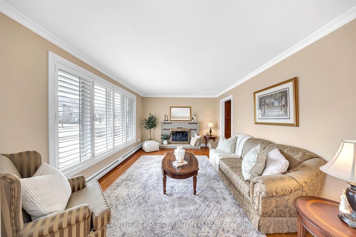 Photo 5 at 2553 Stillmeadow Road, Cooksville, Mississauga