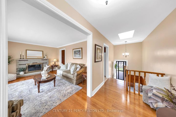 Photo 8 at 2553 Stillmeadow Road, Cooksville, Mississauga