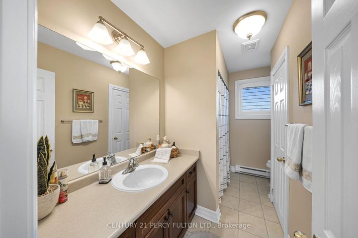 Photo 23 at 2553 Stillmeadow Road, Cooksville, Mississauga