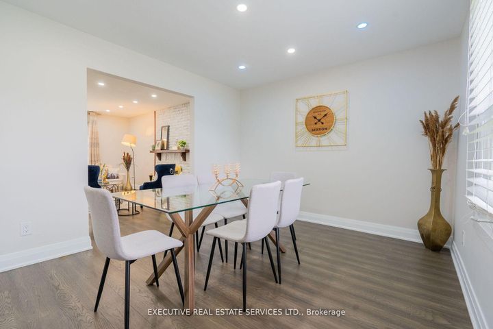 Photo 6 at 36 Blueridge Square, Heart Lake West, Brampton