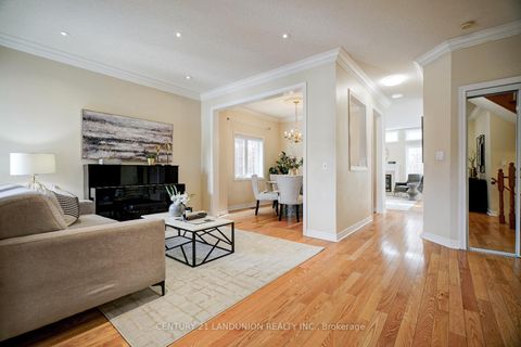 Photo 4 at 17 Monaco Crescent, Rouge Woods, Richmond Hill