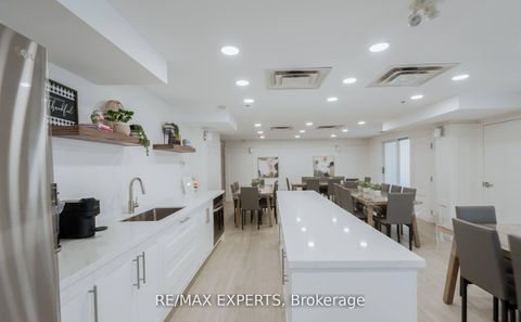 Photo 24 at 212 - 8026 Kipling Avenue, West Woodbridge, Vaughan