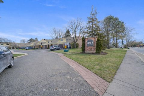 Photo 1 at 50 - 351 Military Trail, Morningside, Toronto