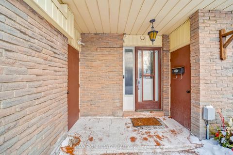 Photo 3 at 50 - 351 Military Trail, Morningside, Toronto