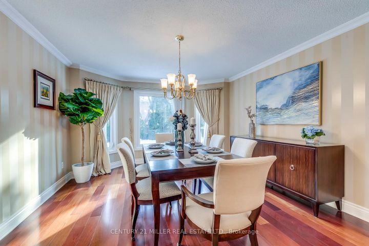 Photo 10 at 1149 Windrush Drive, GA Glen Abbey, Oakville