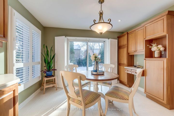 Photo 18 at 1149 Windrush Drive, GA Glen Abbey, Oakville