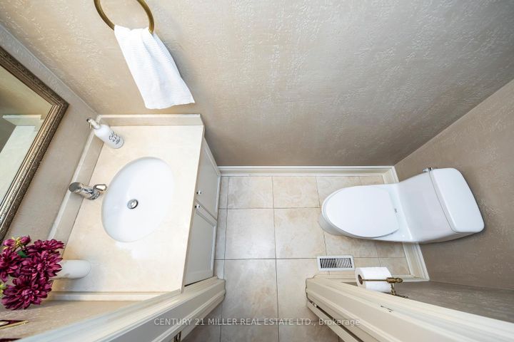 Photo 20 at 1149 Windrush Drive, GA Glen Abbey, Oakville