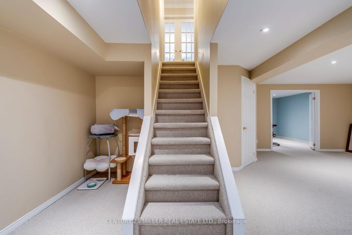 Photo 35 at 1149 Windrush Drive, GA Glen Abbey, Oakville