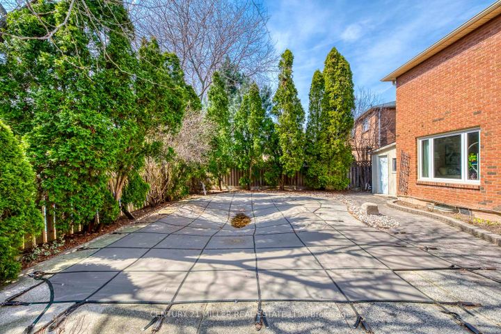 Photo 42 at 1149 Windrush Drive, GA Glen Abbey, Oakville