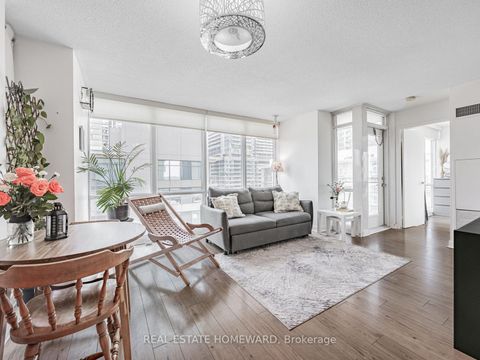 Photo 3 at 906 - 11 Brunel Court, Waterfront Communities C1, Toronto
