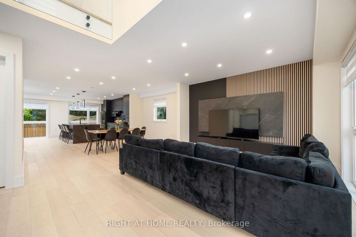 Photo 9 at 584 WALKERS Line, Roseland, Burlington