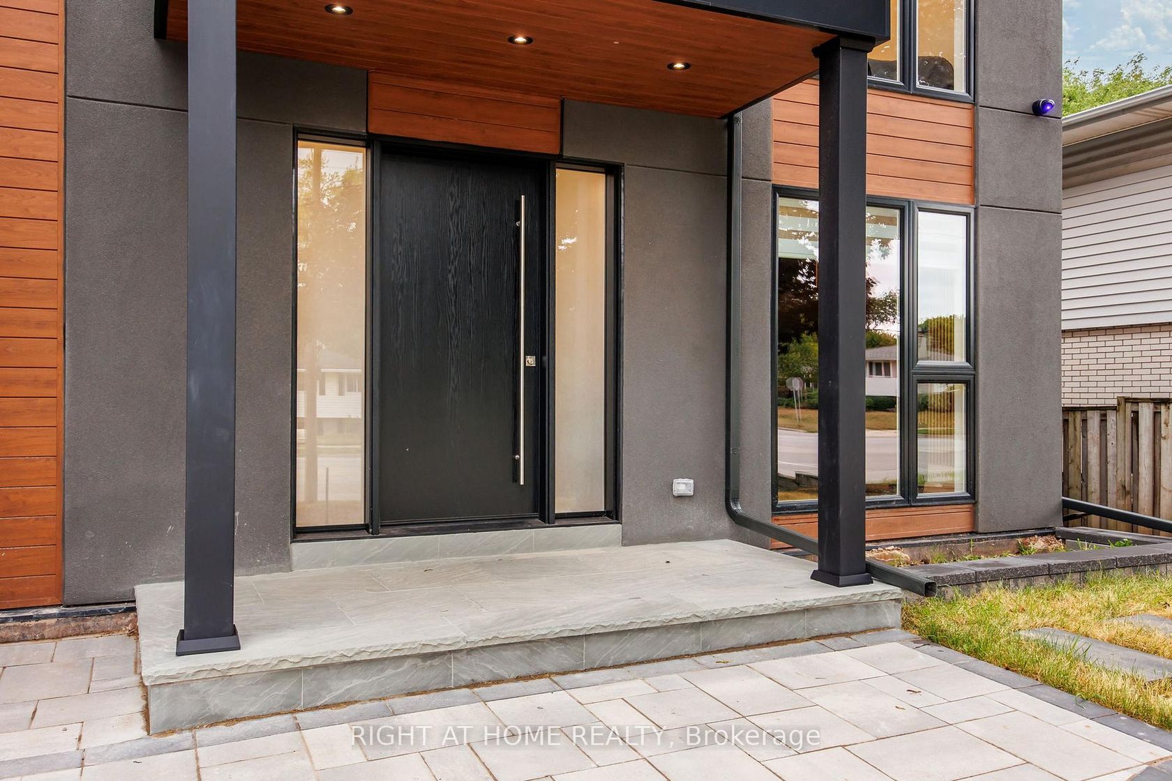 584 WALKERS Line, Roseland, Burlington 