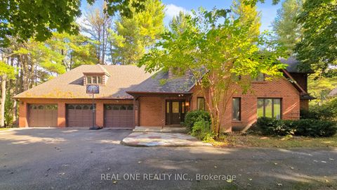 Photo 1 at 465 Woodland Acres Crescent, Rural Vaughan, Vaughan