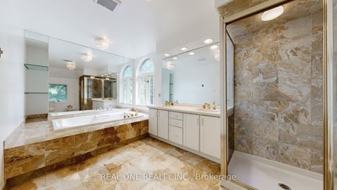 Photo 24 at 465 Woodland Acres Crescent, Rural Vaughan, Vaughan