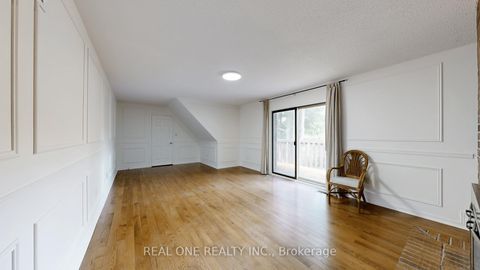 Photo 27 at 465 Woodland Acres Crescent, Rural Vaughan, Vaughan