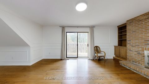 Photo 28 at 465 Woodland Acres Crescent, Rural Vaughan, Vaughan