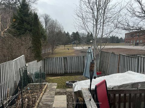 Photo 7 at 79 Cashel Court, Aurora Highlands, Aurora