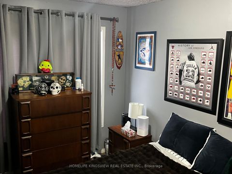 Photo 14 at 79 Cashel Court, Aurora Highlands, Aurora