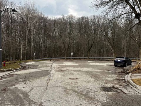 Photo 22 at 79 Cashel Court, Aurora Highlands, Aurora