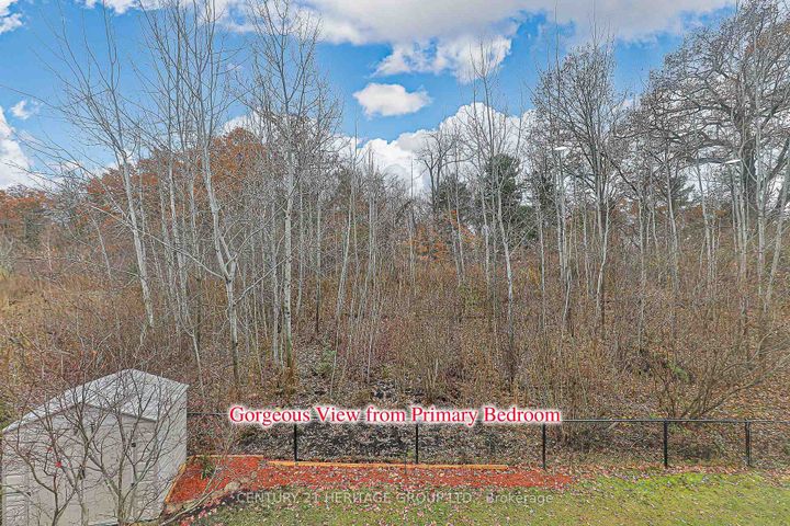 Photo 15 at 20 Trish Drive, Oak Ridges Lake Wilcox, Richmond Hill