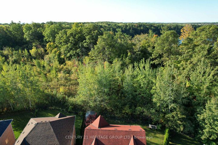 Photo 34 at 20 Trish Drive, Oak Ridges Lake Wilcox, Richmond Hill