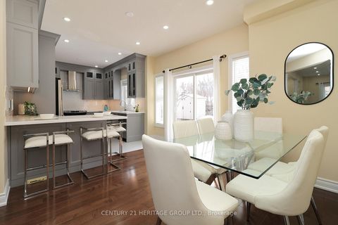 Photo 8 at 20 Trish Drive, Oak Ridges Lake Wilcox, Richmond Hill