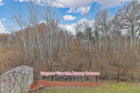 Photo 15 at 20 Trish Drive, Oak Ridges Lake Wilcox, Richmond Hill