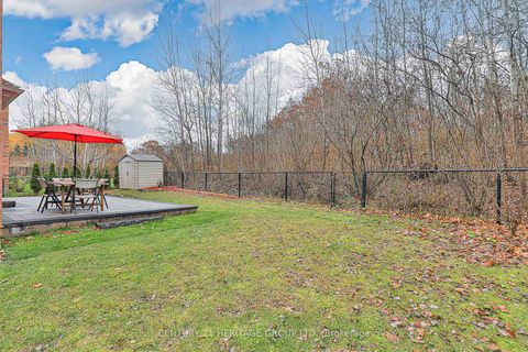 Photo 32 at 20 Trish Drive, Oak Ridges Lake Wilcox, Richmond Hill