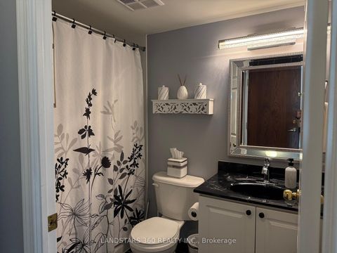 Photo 12 at 906 - 39 Oneida Crescent, Langstaff, Richmond Hill