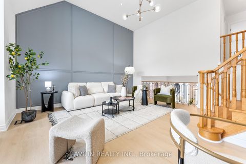 Photo 1 at 33 Brockdale Street, Oak Ridges, Richmond Hill