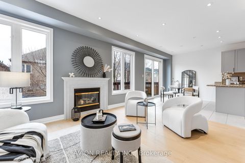 Photo 3 at 33 Brockdale Street, Oak Ridges, Richmond Hill