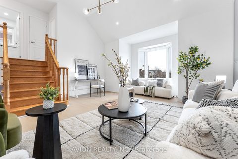 Photo 11 at 33 Brockdale Street, Oak Ridges, Richmond Hill