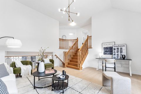 Photo 12 at 33 Brockdale Street, Oak Ridges, Richmond Hill