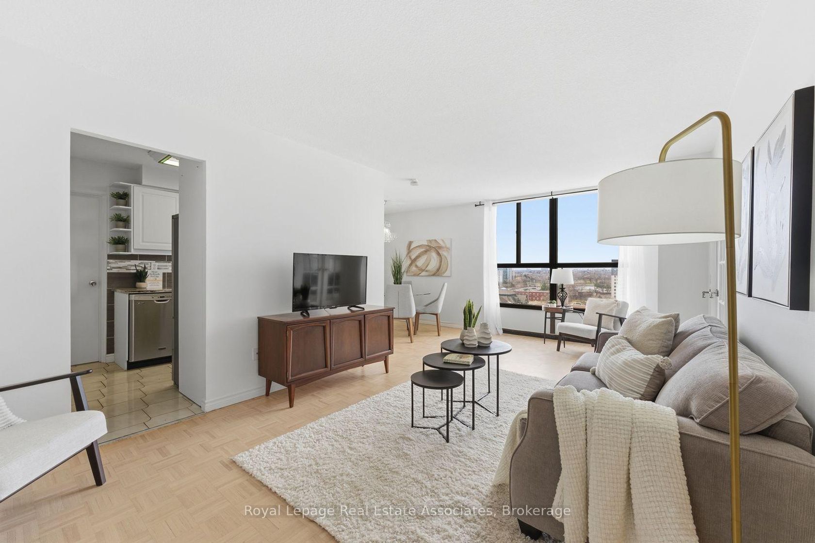 1010 - 3170 Kirwin Avenue, Cooksville, Mississauga by Loree Meneguzzi Real Estate 1010 - 3170 Kirwin Avenue, Cooksville, Mississauga