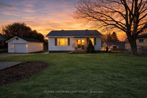 Photo 2 at 26 King Street S, Cookstown, Innisfil