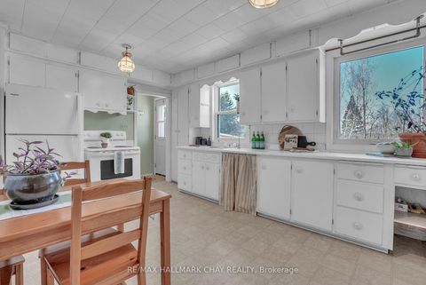 Photo 4 at 26 King Street S, Cookstown, Innisfil