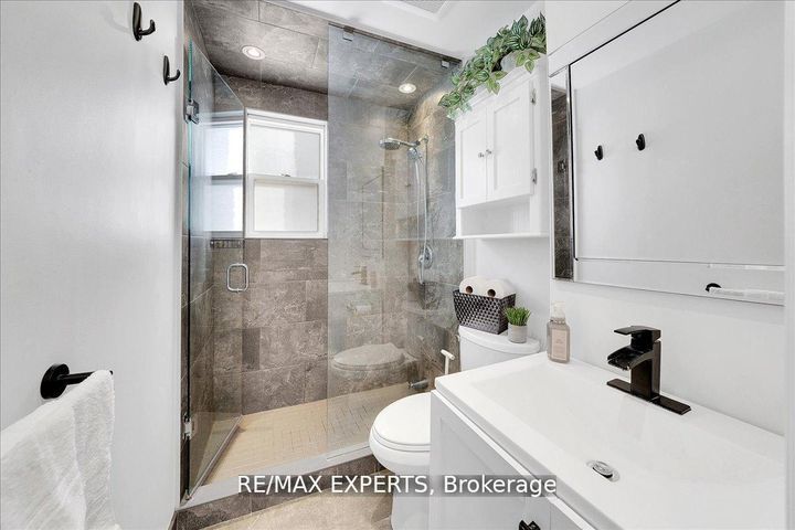 Photo 16 at 60 Anthony Road, CFB, Toronto